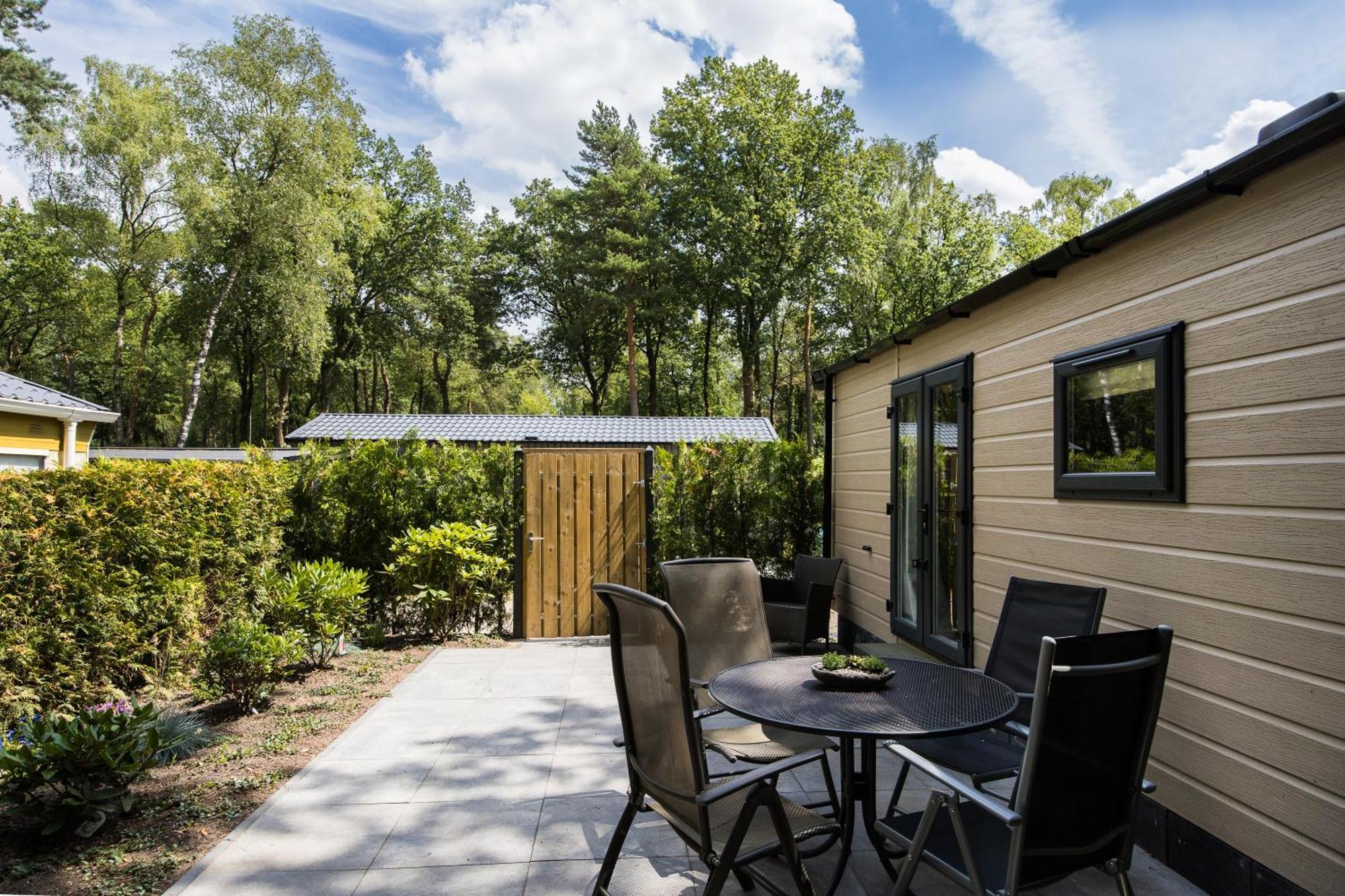 Veluwe Hoenderloo Luxury Chalet With Private Sauna And Hot Tub - Swimming Pool Tennis Court Supermarket Bowling Alley Theatre And Entertainment For Children Esterno foto