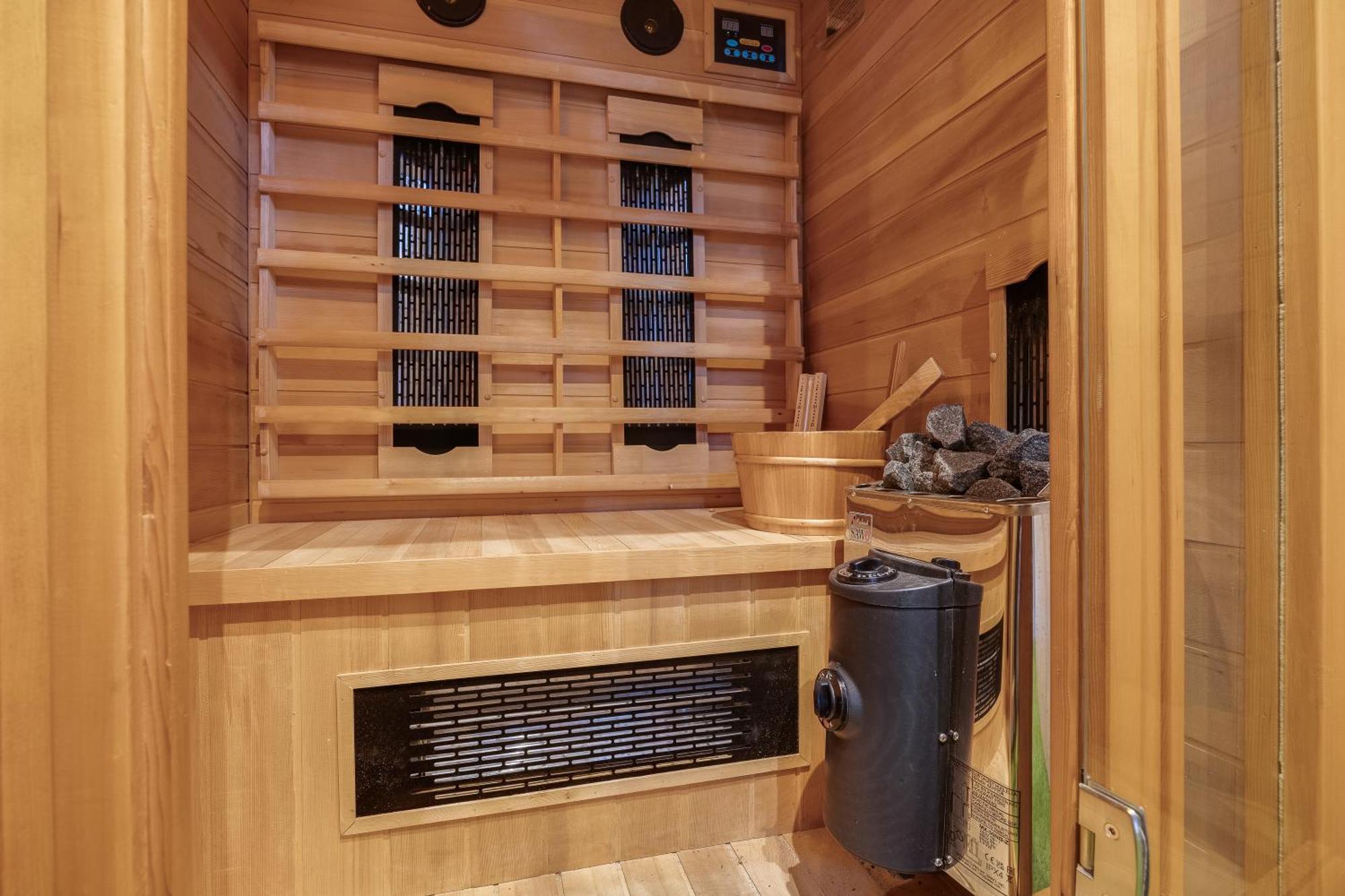 Veluwe Hoenderloo Luxury Chalet With Private Sauna And Hot Tub - Swimming Pool Tennis Court Supermarket Bowling Alley Theatre And Entertainment For Children Esterno foto